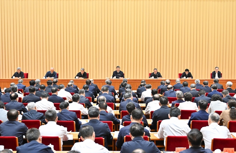习近平在全国卫生与健康大会上强调 坚定不移走中国特色卫生与健康发展道路 确保“十五五”时期健康中国建设取得决定性进展